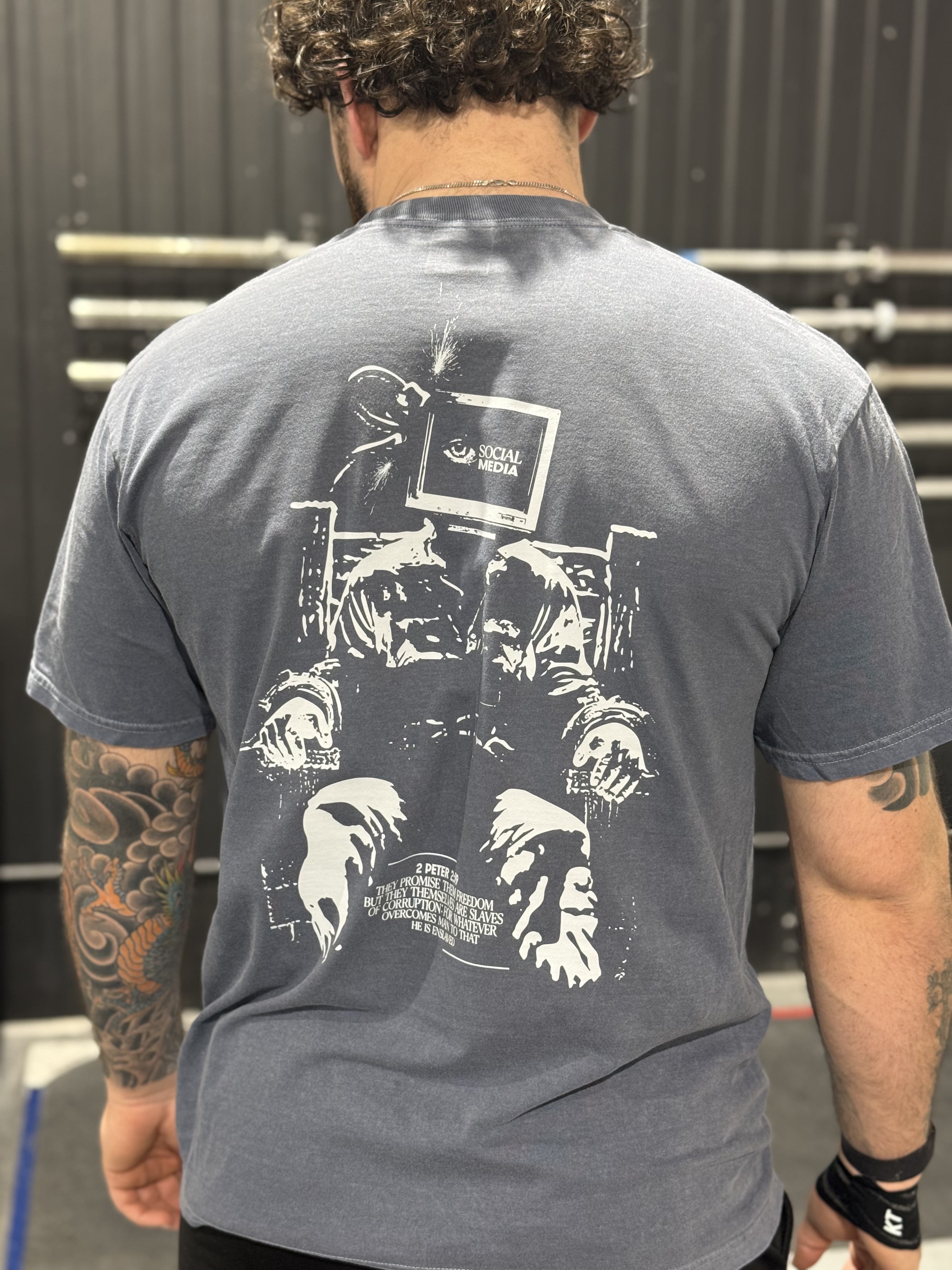 DELETE YOUR INSTAGRAM TEE